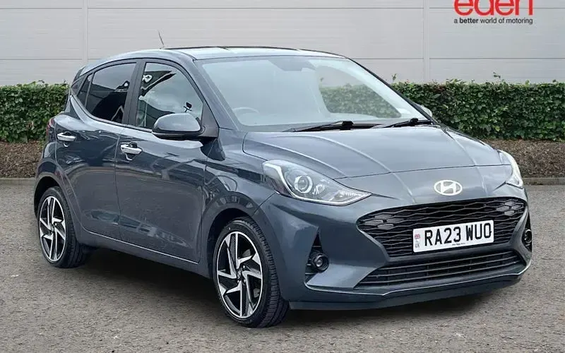 Used Hyundai i10 Premium 84 HP (61 kW) 2023 Hatchback