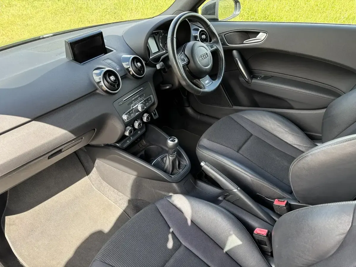 Used Audi A1 S-Line 116 HP (85 kW) 2015 Black Hatchback
