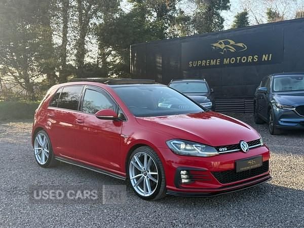 Used VW Golf VII GTD 184 HP (135 kW) 2017 Red Hatchback