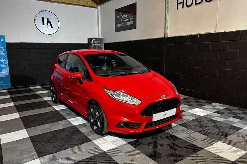 Orange Used 2017 Ford Fiesta ST Hatchback | £9,995 (Fair price) - Image 1/1