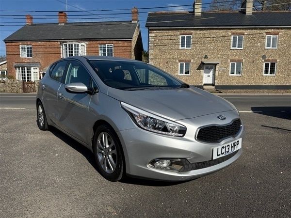 Silver Used 2013 Kia Ceed 2 | £5,995 (Fair price) - Image 1/1