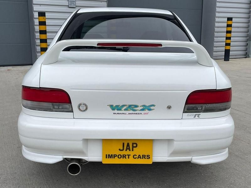 Begagnad Subaru Impreza 1997 Vit Sedan