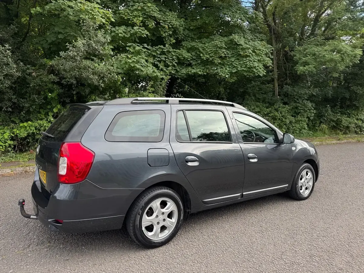 Used Dacia Logan MCV Lauréate 90 HP (66 kW) 2016 Grey Estate
