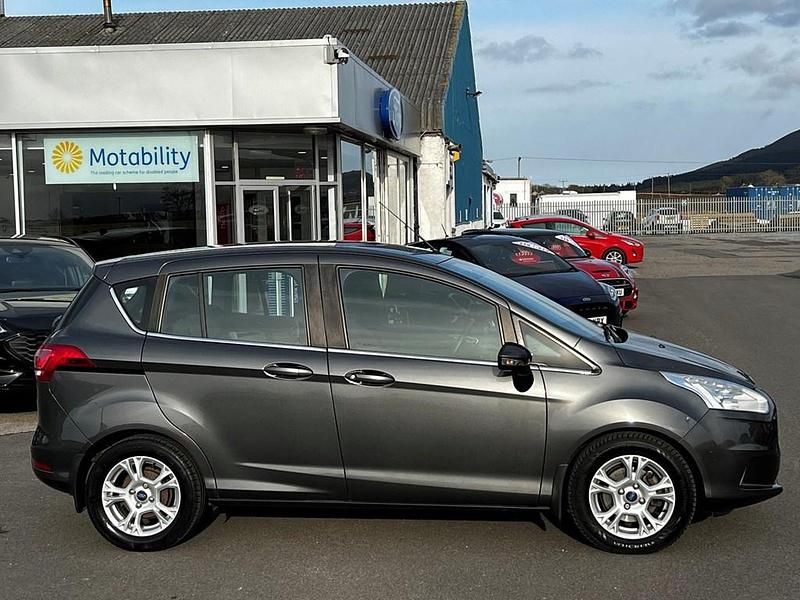 Used Ford B-MAX Zetec 2017 Grey MPV