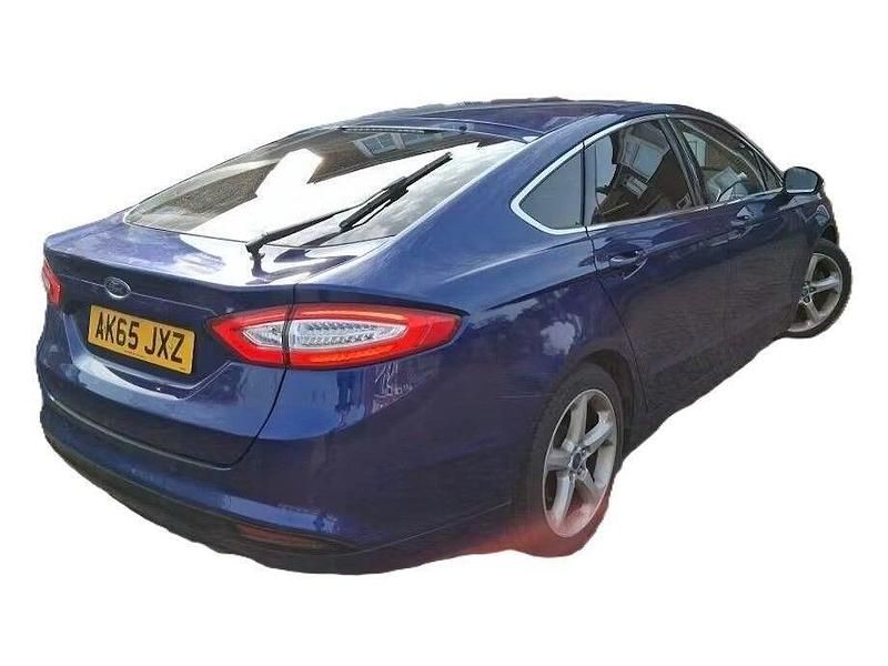 Used Ford Mondeo Titanium 160 HP (117 kW) 2016 Blue Hatchback