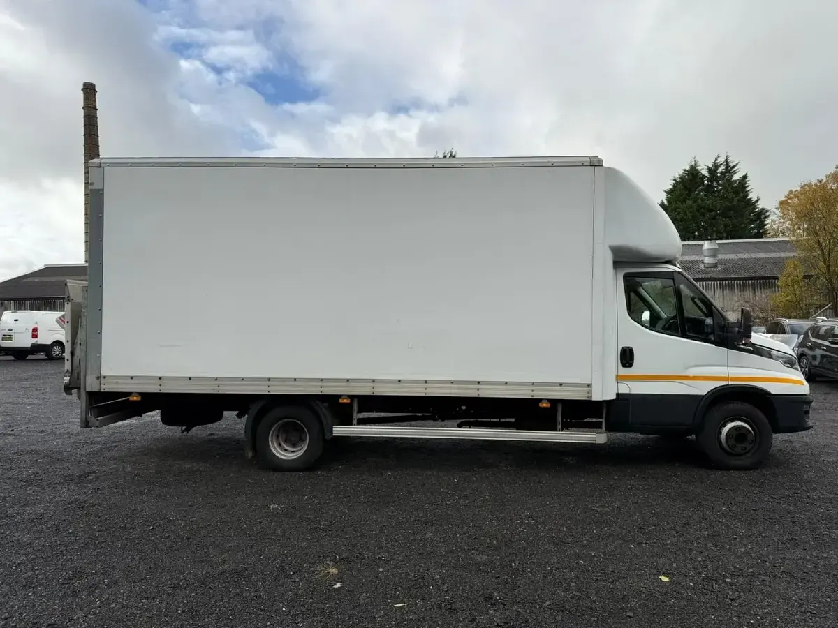 Used Iveco Daily 160 HP (117 kW) 2020 White