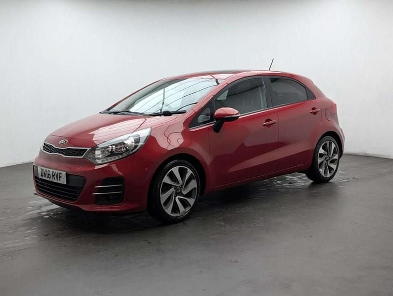 Used Kia Rio 109 HP (80 kW) 2016 Red Hatchback
