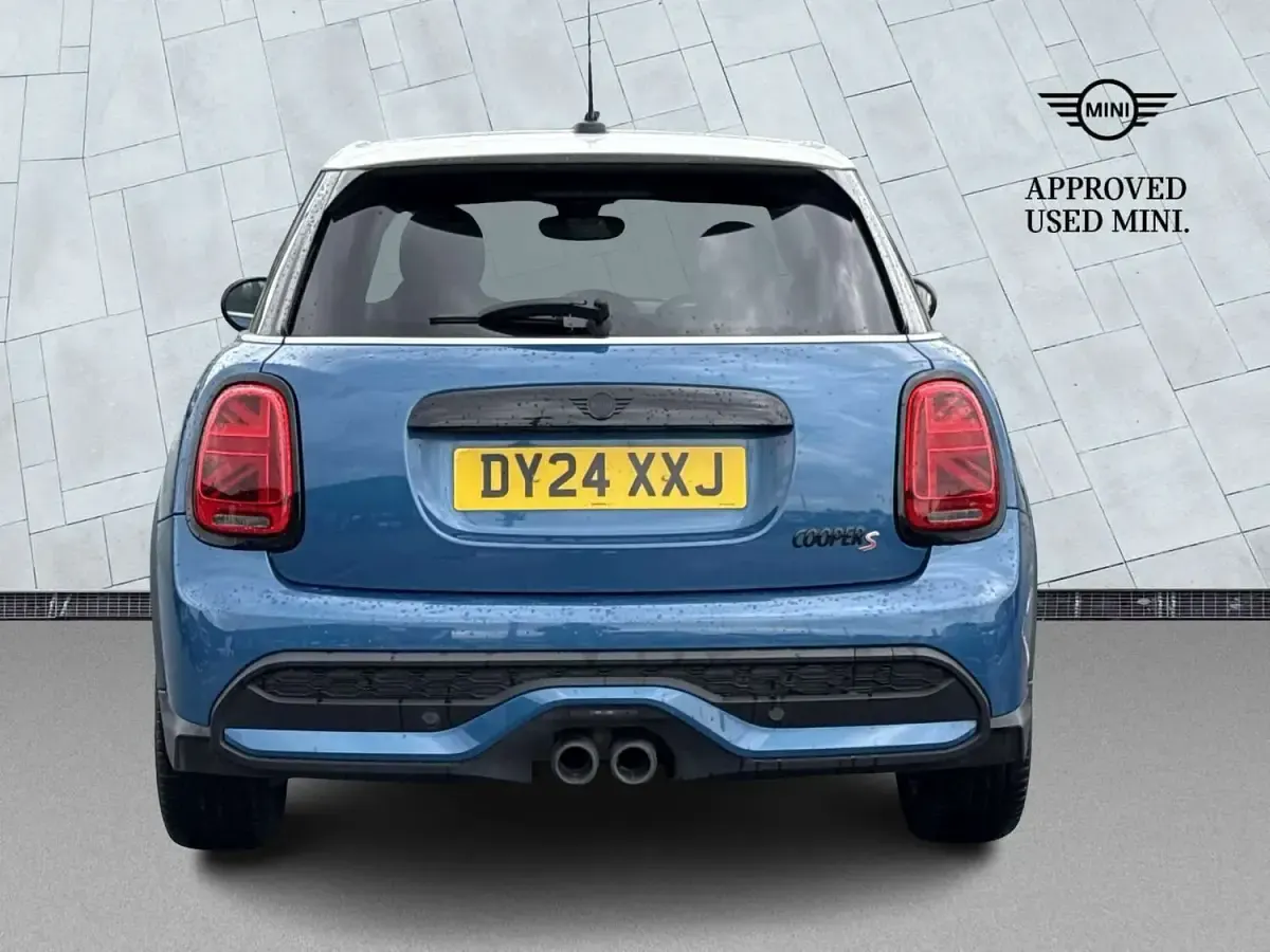 Used Mini Cooper Exclusive 2024 Blue Hatchback