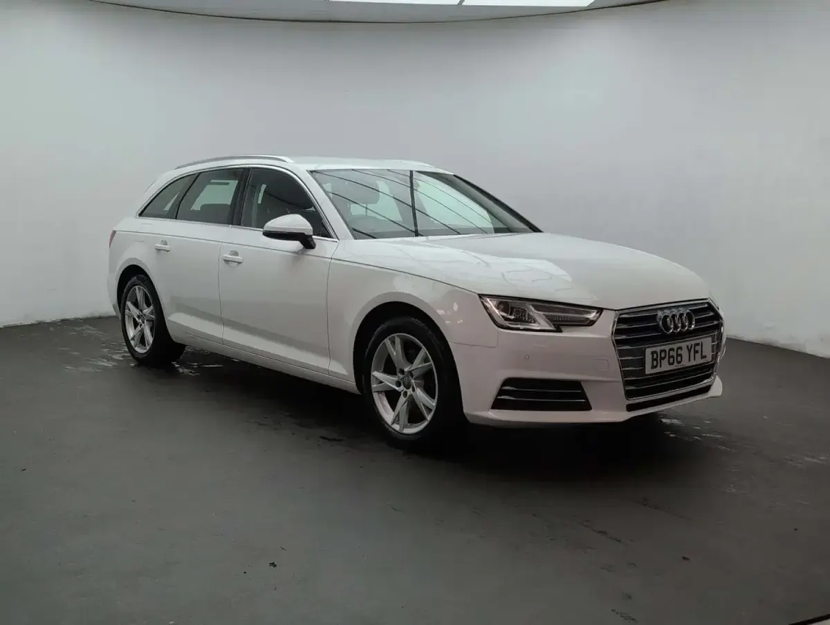 Used Audi A4 Sport 150 HP (110 kW) 2017 White Estate
