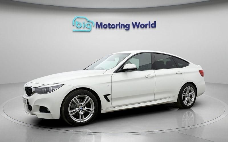 Used BMW 320 M Sport 190 HP (139 kW) 2018 White Hatchback