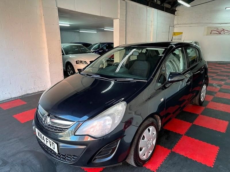 Used Vauxhall Corsa Design Edition 75 HP (55 kW) 2014 Black Hatchback