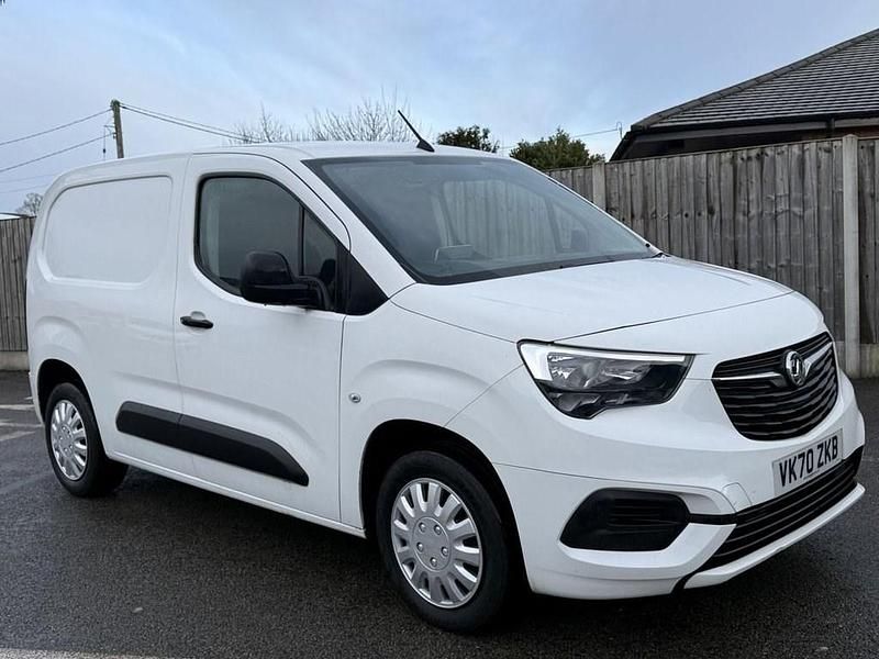Used Vauxhall Combo Sportive 100 HP (73 kW) 2021 White Van