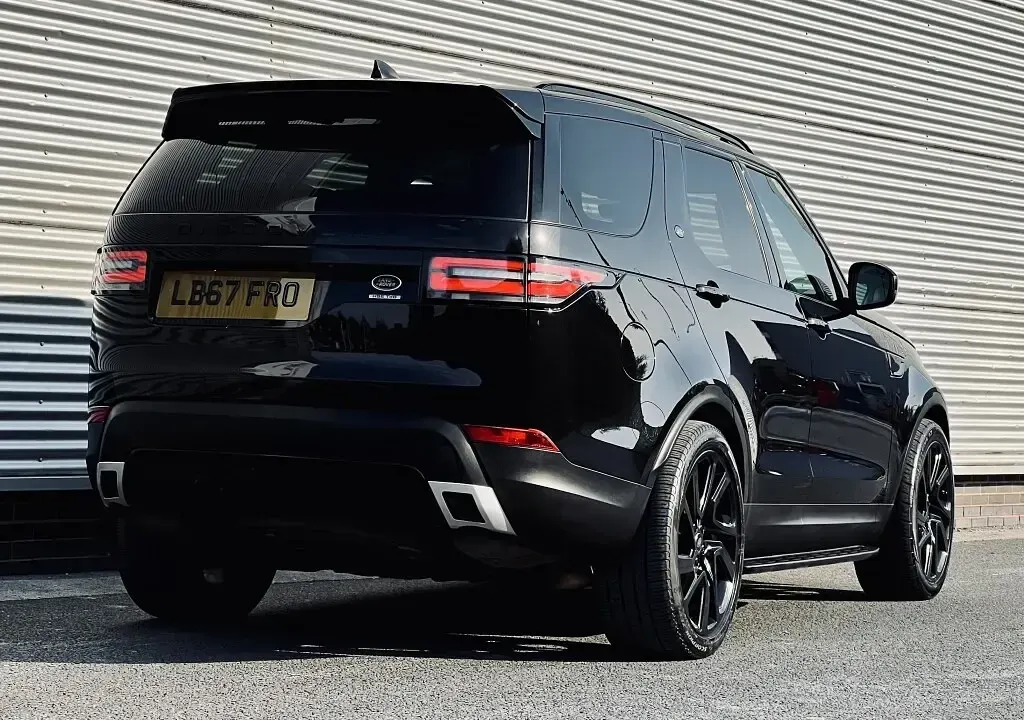 Used Land Rover Discovery 5 HSE 2017 Black SUV