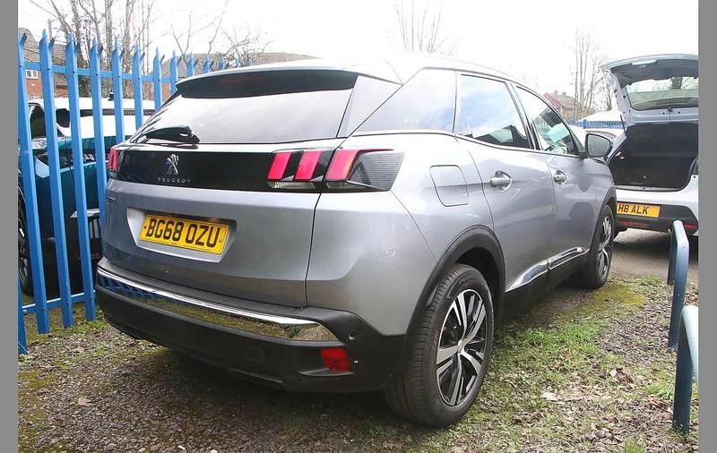 Used Peugeot 3008 Allure 129 HP (94 kW) 2018 Grey SUV