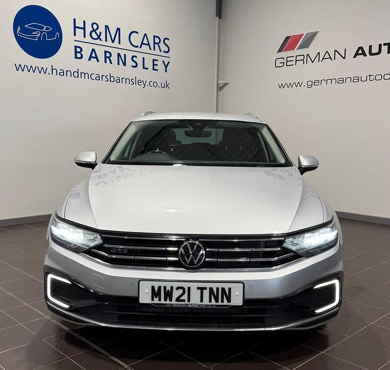 Used VW Passat GTE 218 HP (160 kW) 2021 Silver Estate