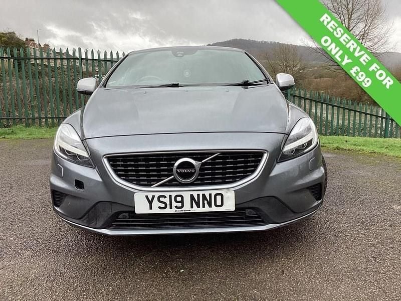 Used Volvo V40 R-Design 122 HP (89 kW) 2019 Grey Hatchback