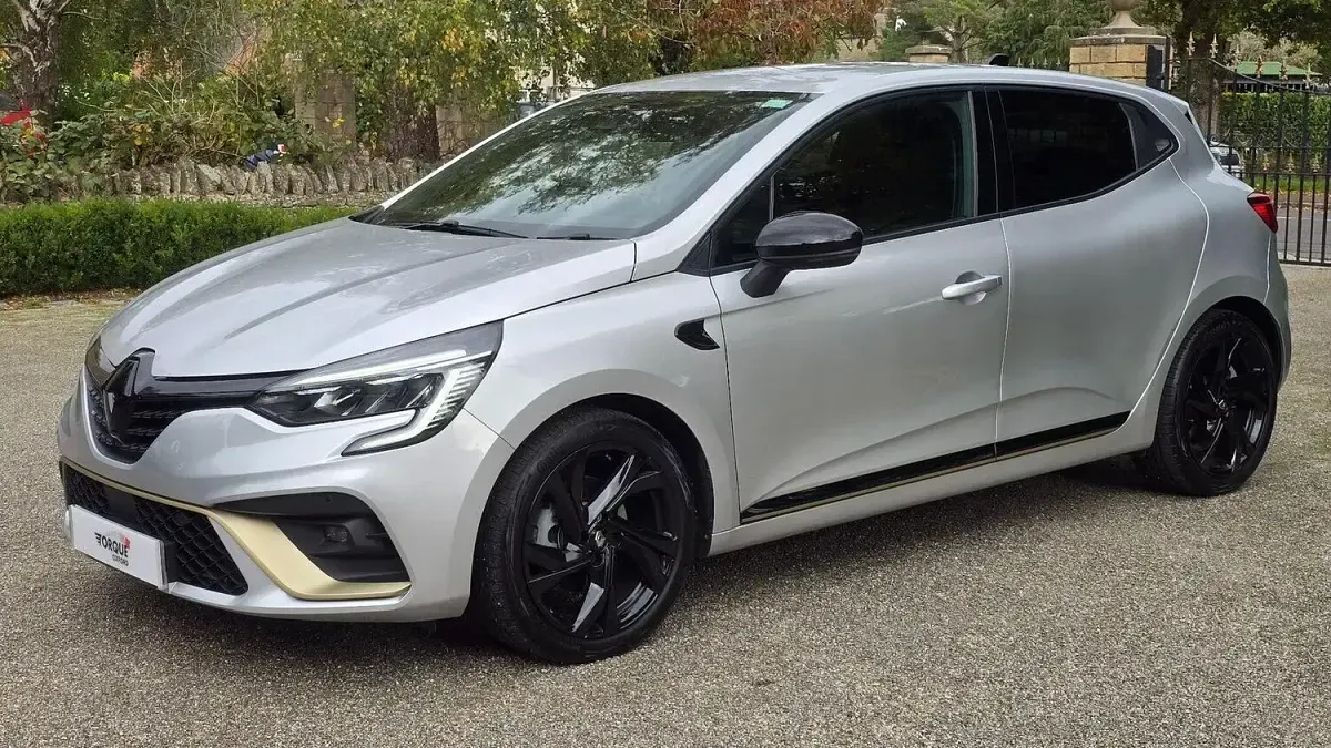 Used Renault Clio V Engineered 2023 Silver Hatchback
