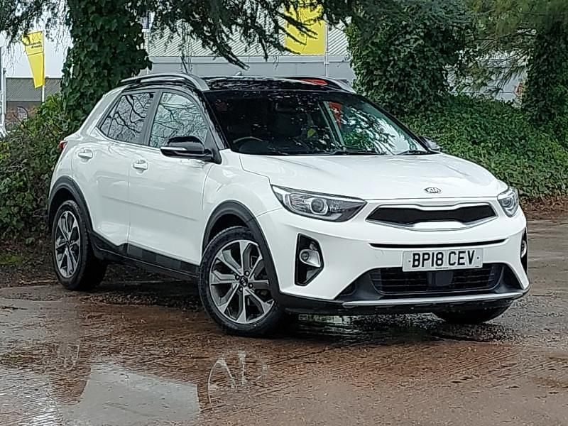 Used Kia Stonic First Edition 113 HP (83 kW) 2018 White SUV