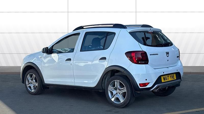 Used Dacia Sandero Lauréate 90 HP (66 kW) 2017 Hatchback