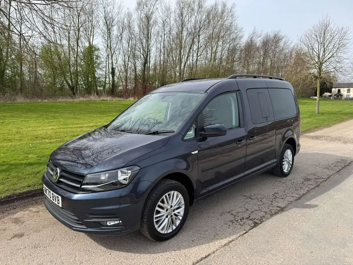 Used VW Caddy Life 122 HP (89 kW) 2021 Blue MPV