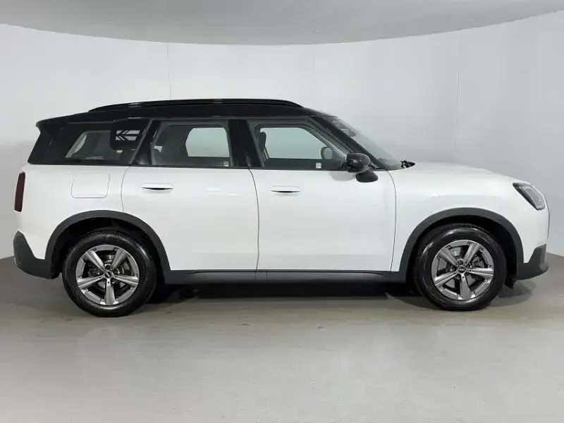 Used Mini Countryman Classic 168 HP (123 kW) 2024 White SUV