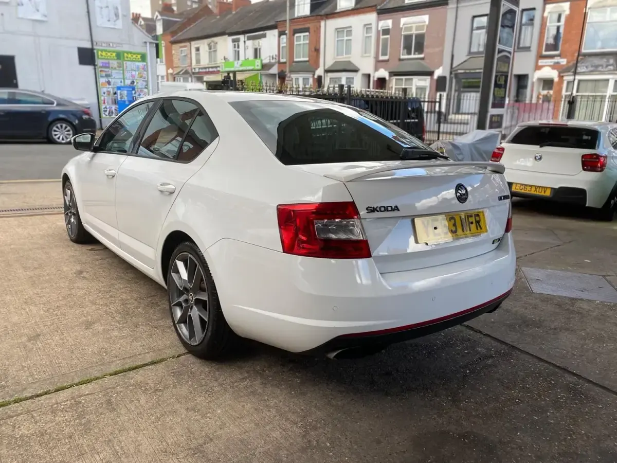 Used Skoda Octavia vRS 2013 White Hatchback