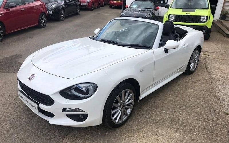 Used Fiat 124 Spider Lusso Plus 140 HP (102 kW) 2017 White Cabriolet
