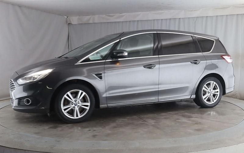 Used Ford S-MAX Titanium 150 HP (110 kW) 2018 MPV