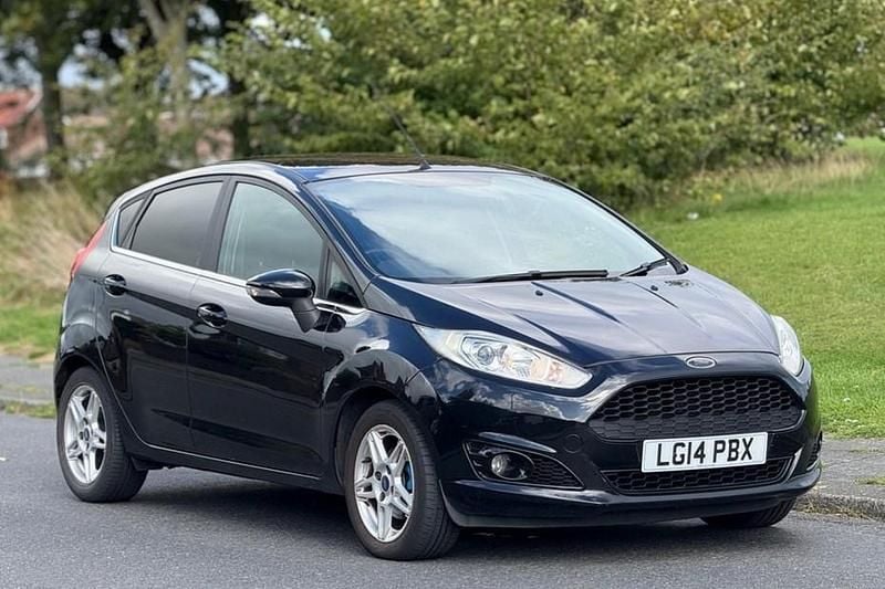 Black Used 2014 Ford Fiesta Zetec Hatchback | £3,495 (Good price) - Image 1/1