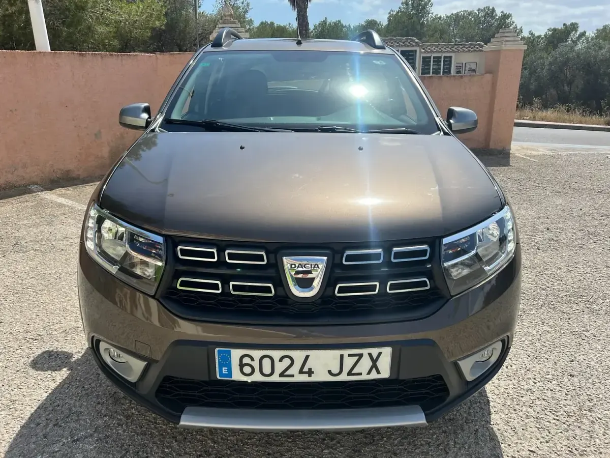 Used Dacia Sandero Lauréate 2017 Grey Hatchback