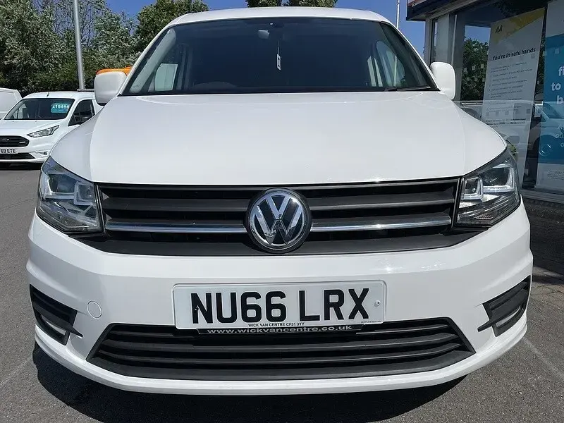 Used VW Caddy Highline 140 HP (102 kW) 2016 White MPV