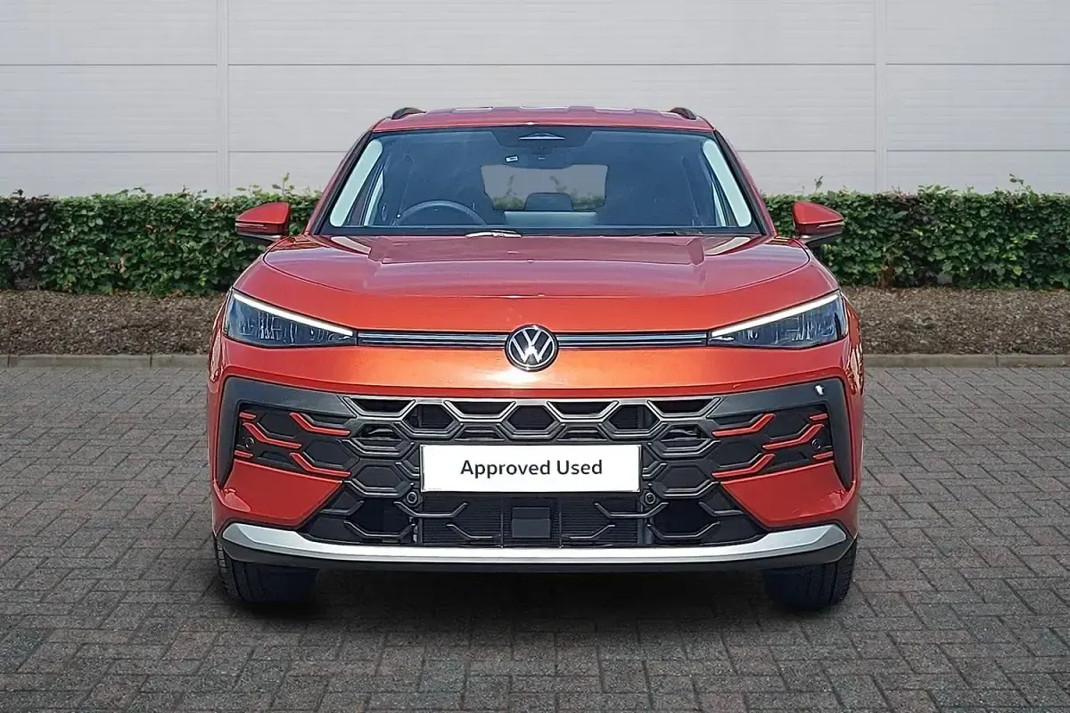 New VW T-Roc Life 2026 Flame red SUV