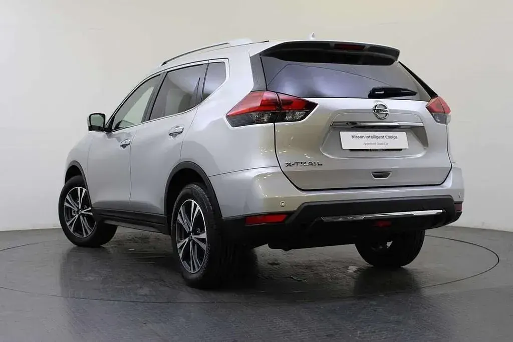 Used Nissan X-Trail N-Connecta 150 HP (110 kW) 2020 Silver SUV