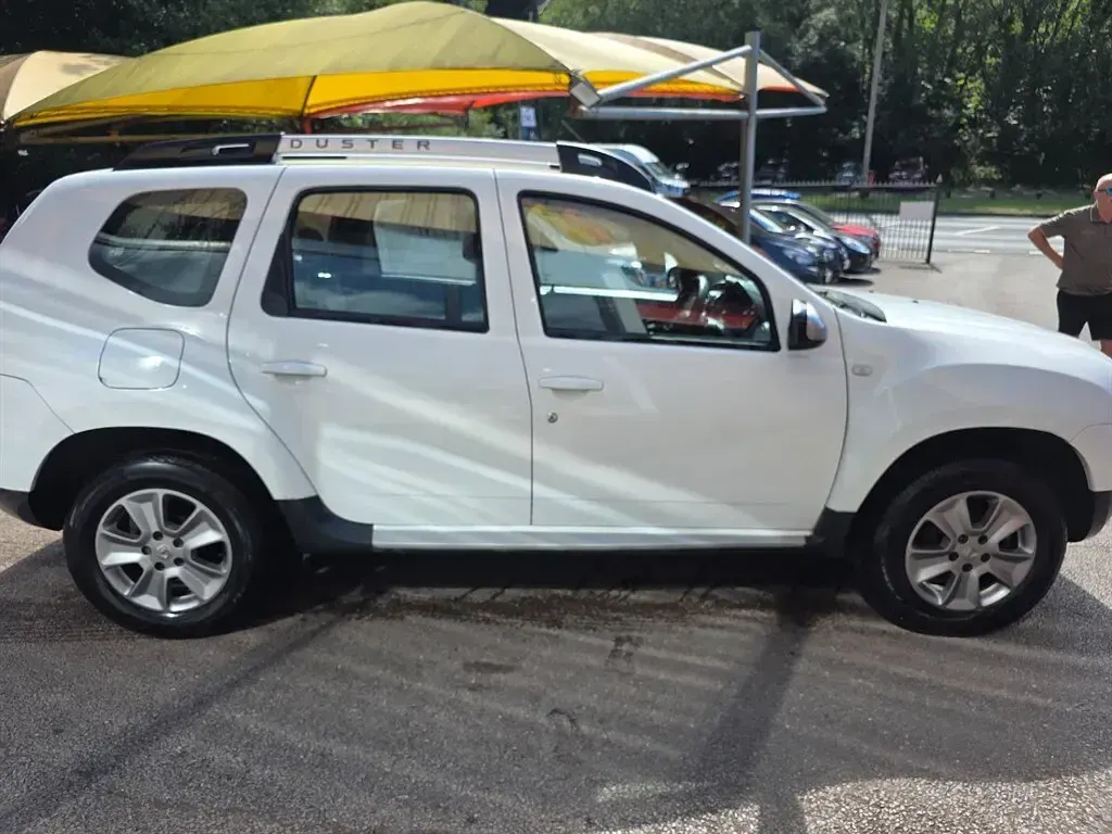 Used Dacia Duster Lauréate 2018 White SUV