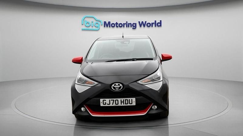 Used Toyota Aygo Trend 72 HP (52 kW) 2020 Black Hatchback