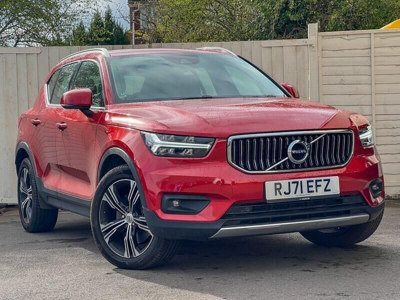 Used Volvo XC40 Inscription 262 HP (192 kW) 2021 Red SUV