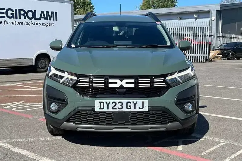 Used Dacia Jogger Expression 110 HP (80 kW) 2023 Green MPV