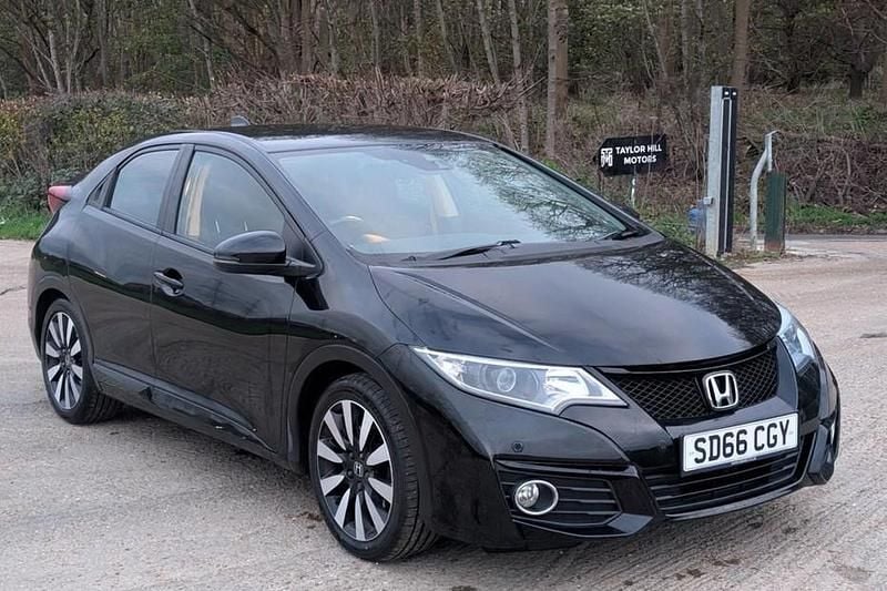 Black Used 2017 Honda Civic SE Plus Hatchback | £11,345 (Good price) - Image 1/1