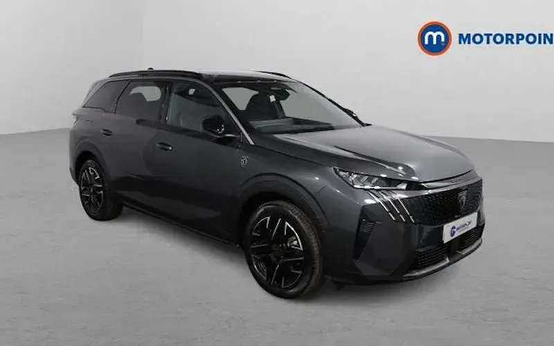Usado Peugeot 5008 GTi 136 HP (100 kW) 2025 SUV
