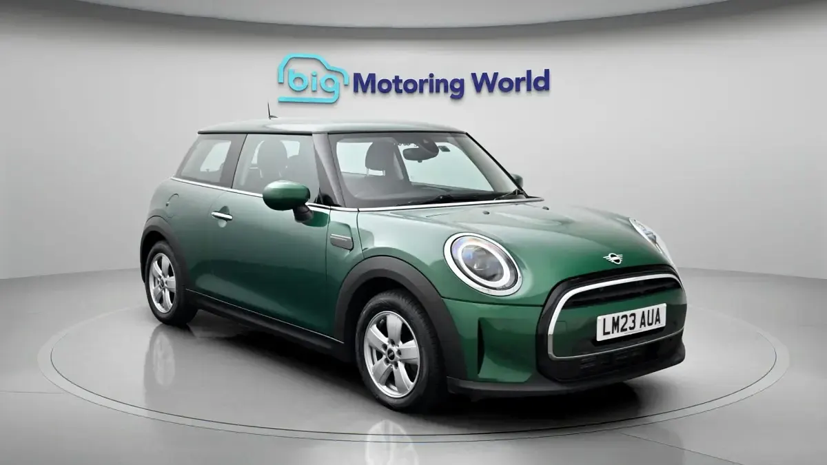 Używany Mini Cooper Classic 136 KM (100 kW) 2022 Hatchback