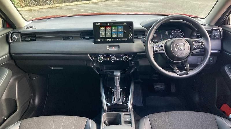Second-hand Honda HR-V Advance 131 CP (96 kW) 2024 Roșu SUV