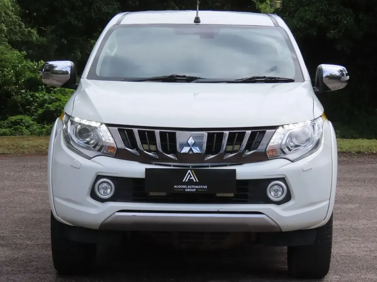 Used Mitsubishi L200 Warrior 2017 White Pickup