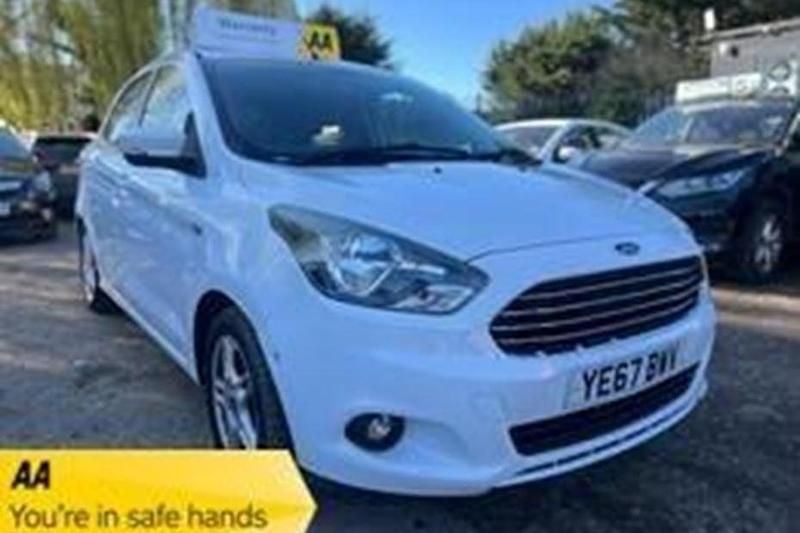 Used Ford Ka Plus Zetec 70 HP (51 kW) 2017 White Hatchback