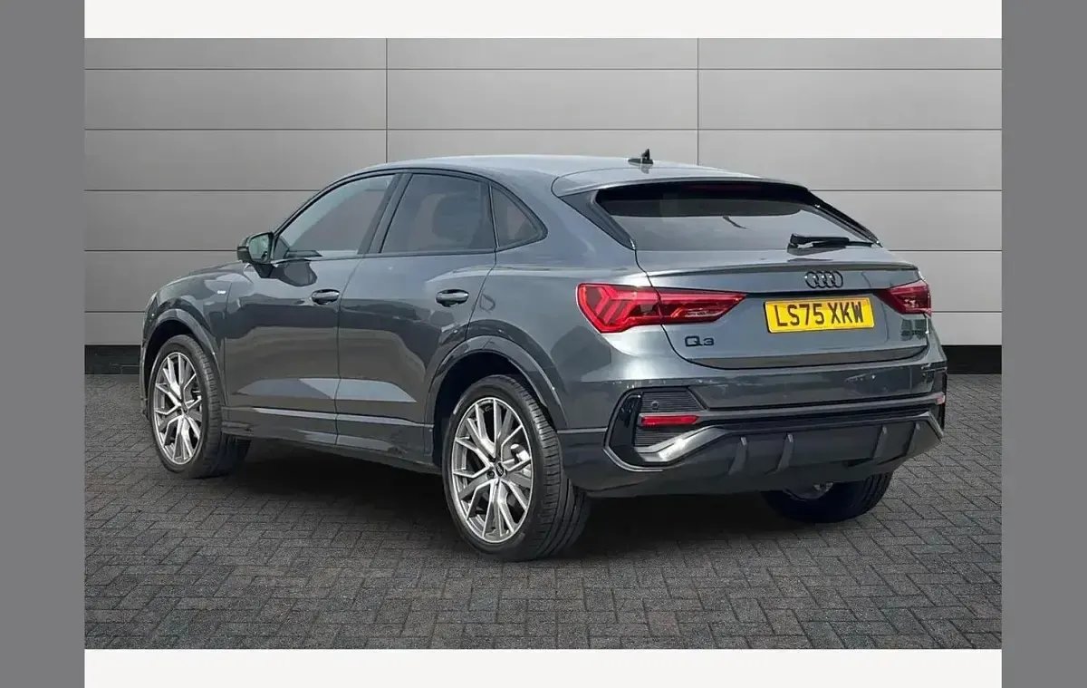 New Audi Q3 Black Edition 150 HP (110 kW) 2025 Grey SUV