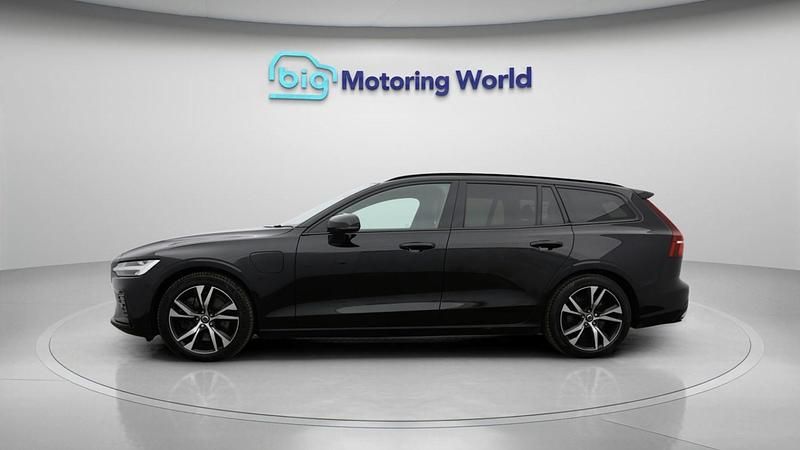 Used Volvo V60 R-Design 2022 Black Estate