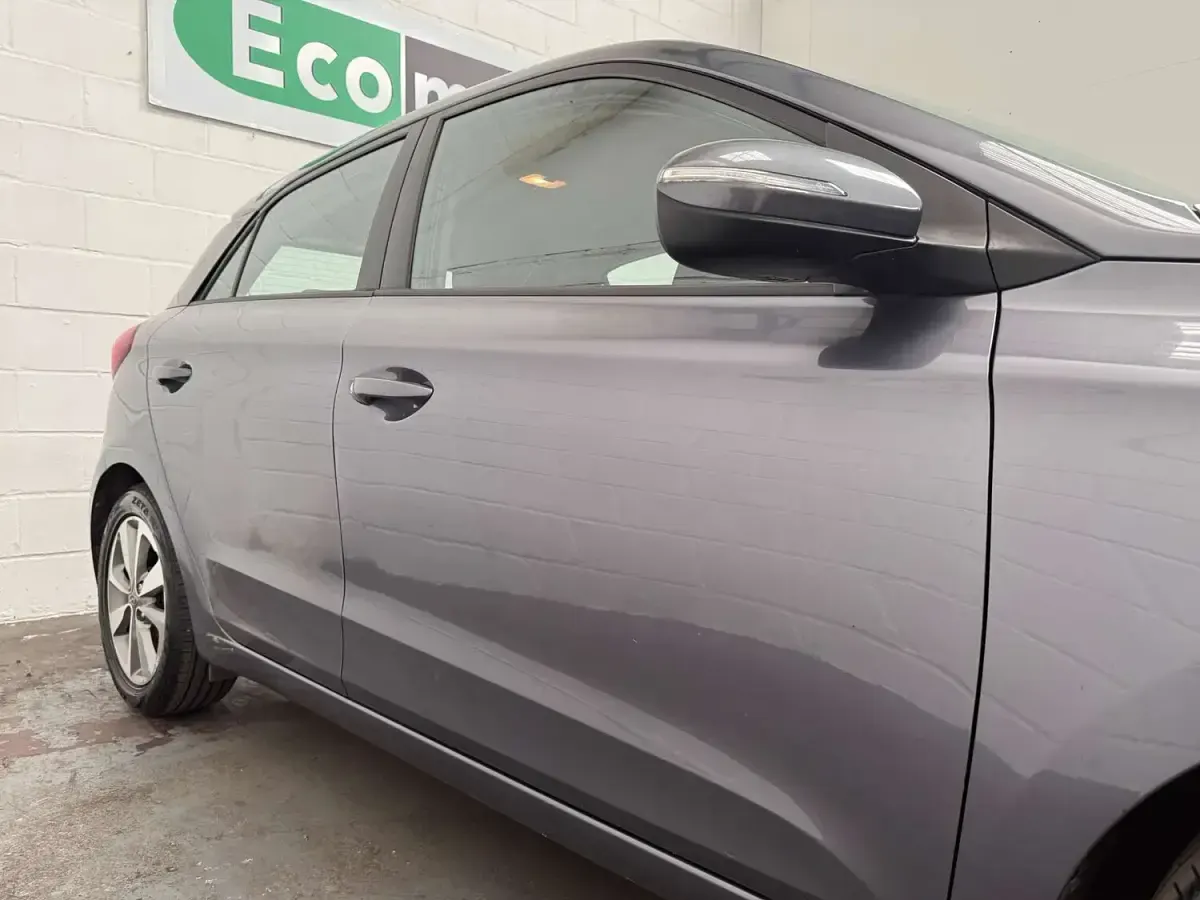 Used Hyundai i20 SE 84 HP (61 kW) 2015 Grey Hatchback