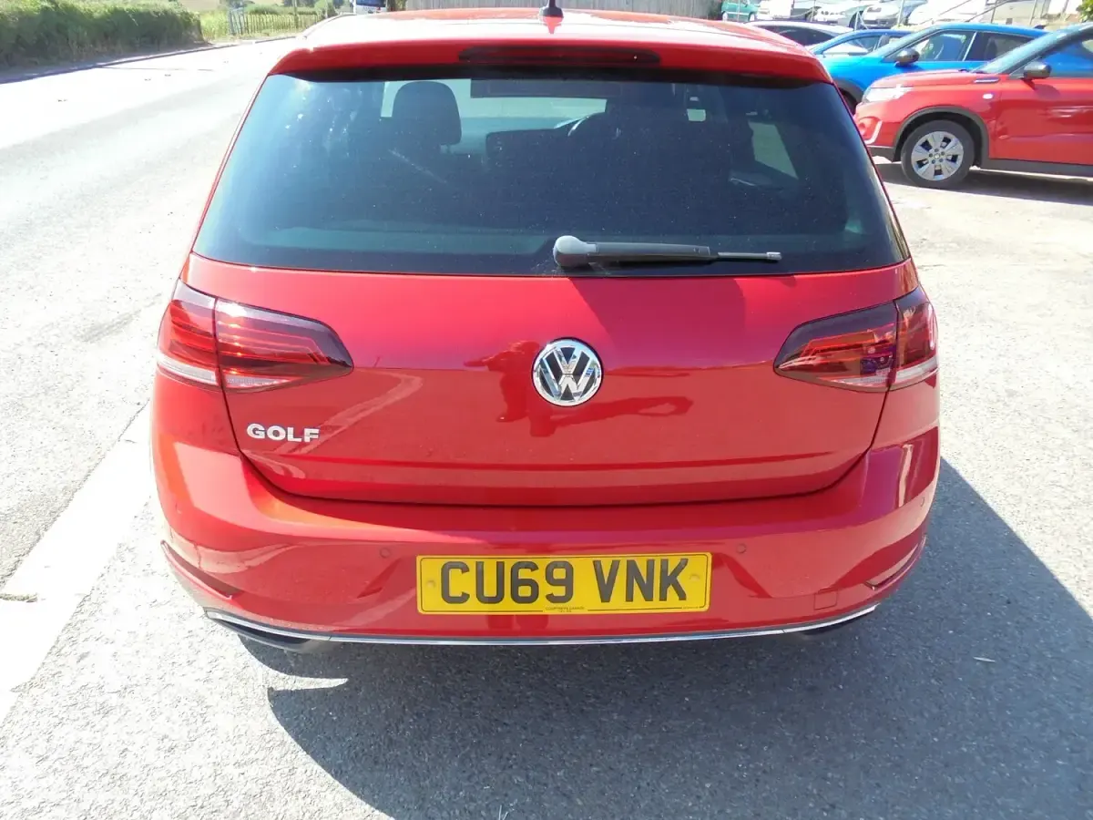 Used VW Golf VII Match 150 HP (110 kW) 2019 Red Hatchback