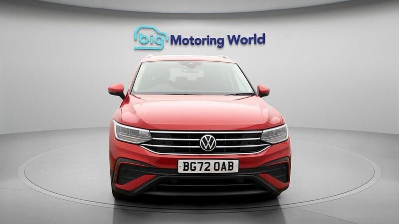 Used VW Tiguan Allspace S 148 HP (108 kW) 2022 Red SUV