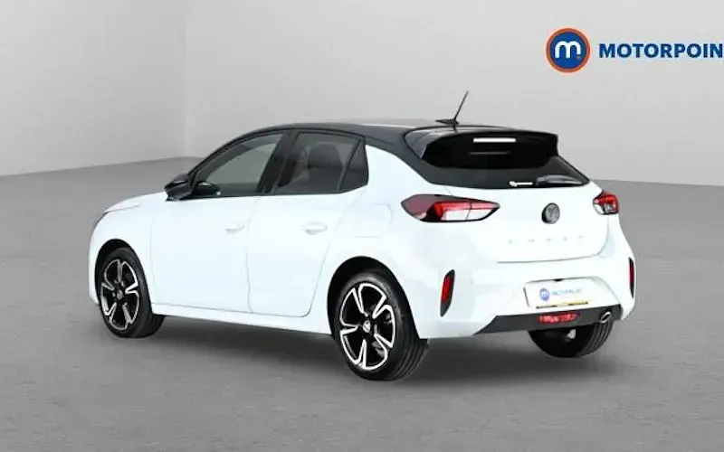 Used Vauxhall Corsa 101 HP (74 kW) 2025 White Hatchback