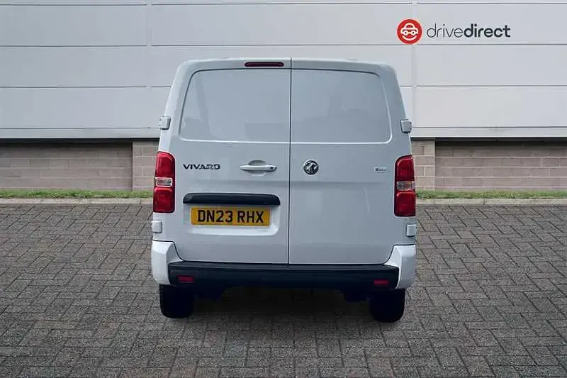 Used Vauxhall Vivaro 100 HP (73 kW) 2023 White MPV